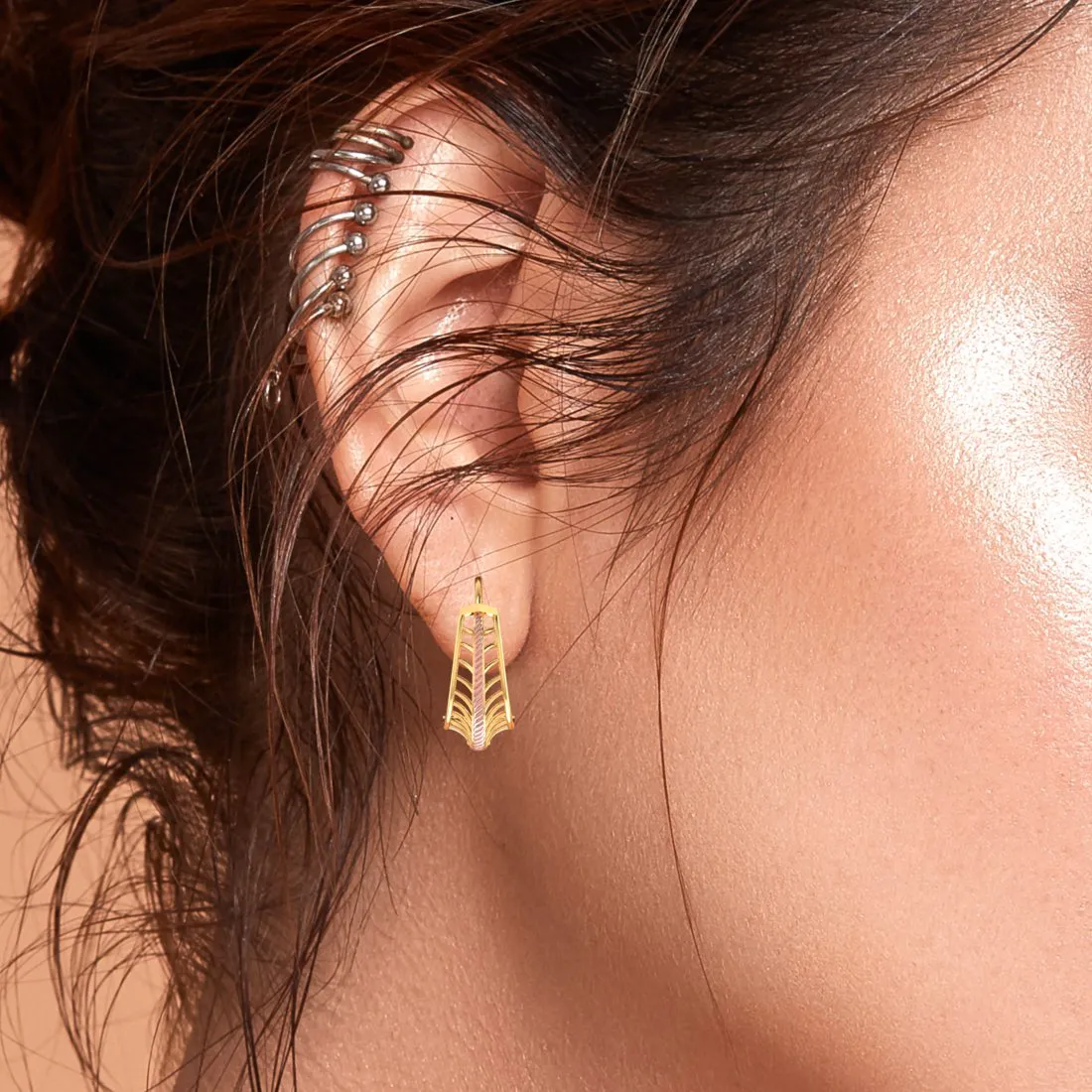 14k Gold Earrings With A Very Unique Design