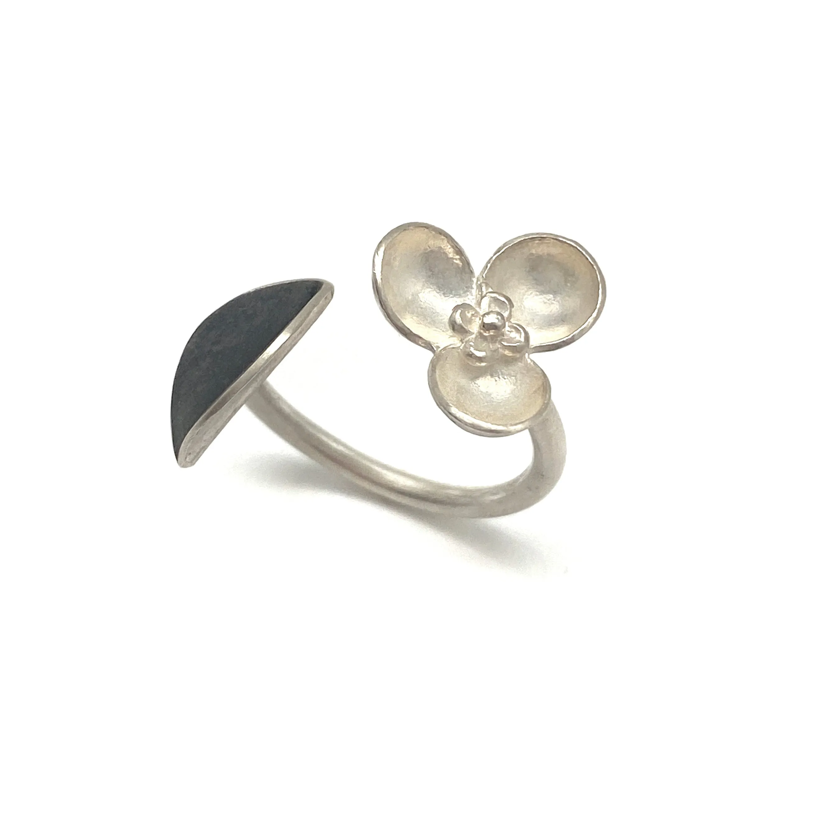 Flower and Leaf Ring