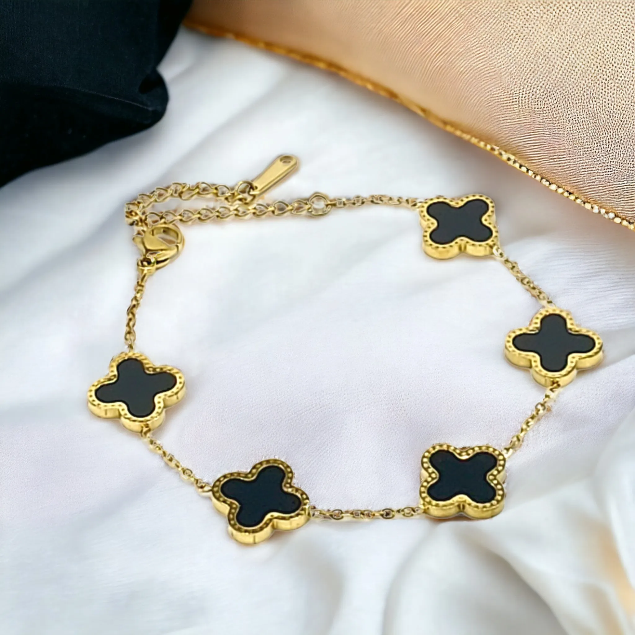 Gold Stainless Steel 5 Clover Bracelet