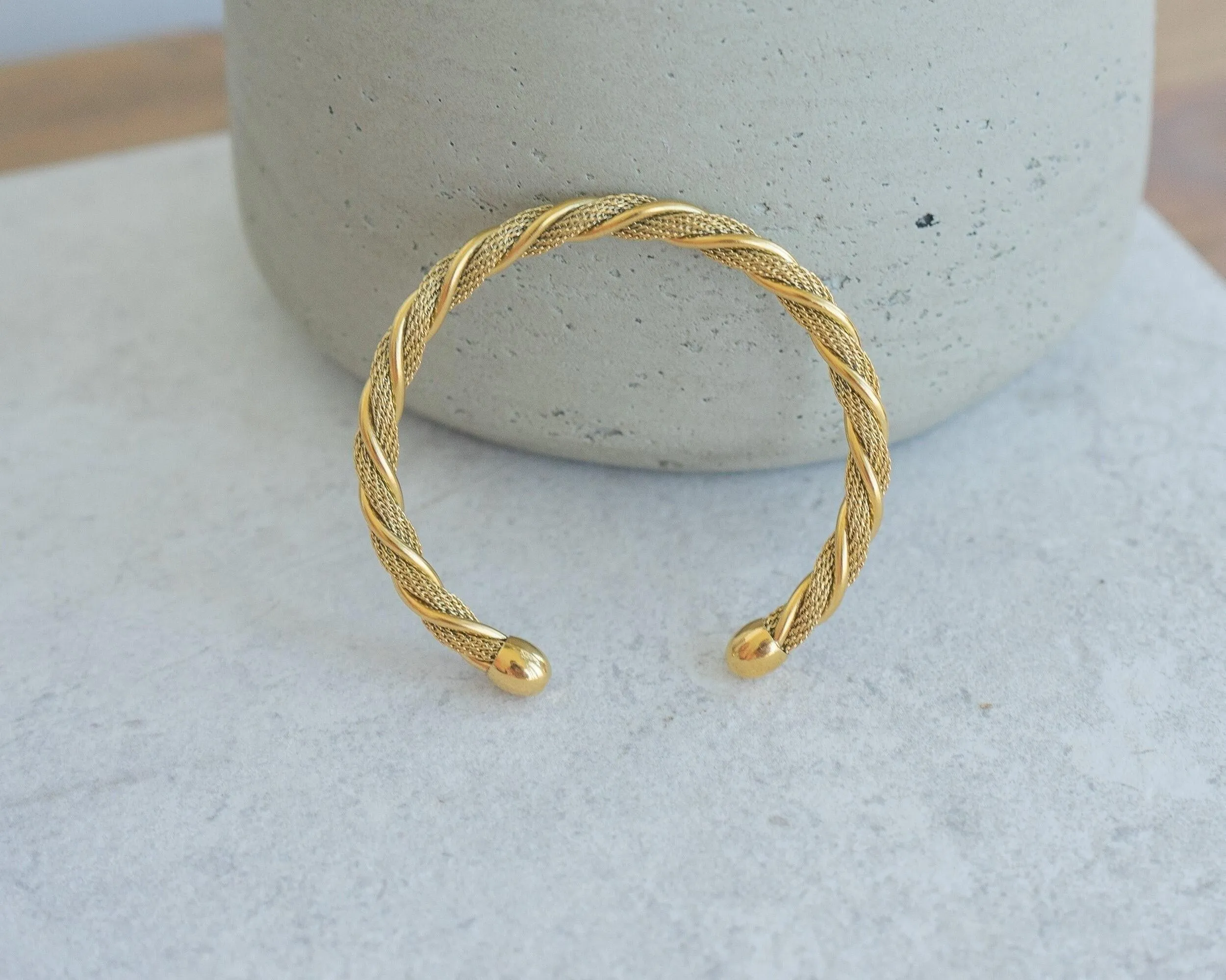 Gold twisted wire open Bracelet