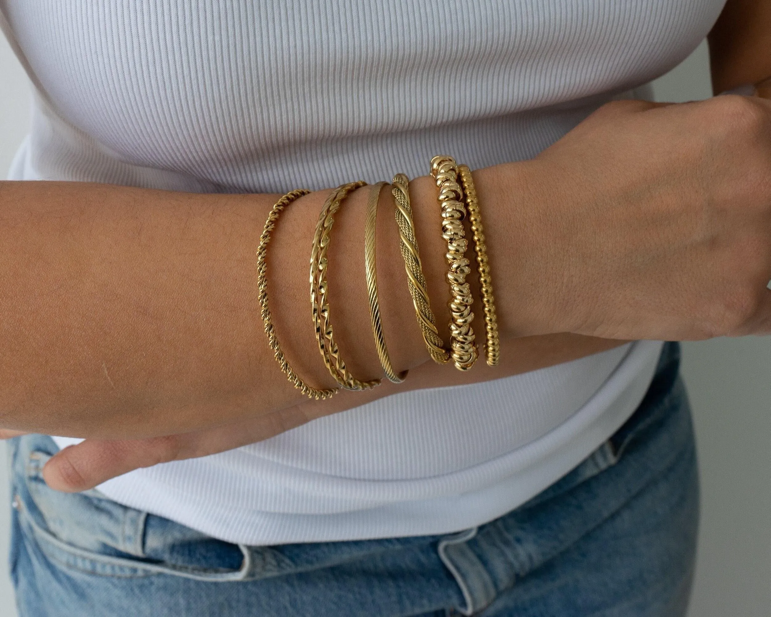 Gold twisted wire open Bracelet