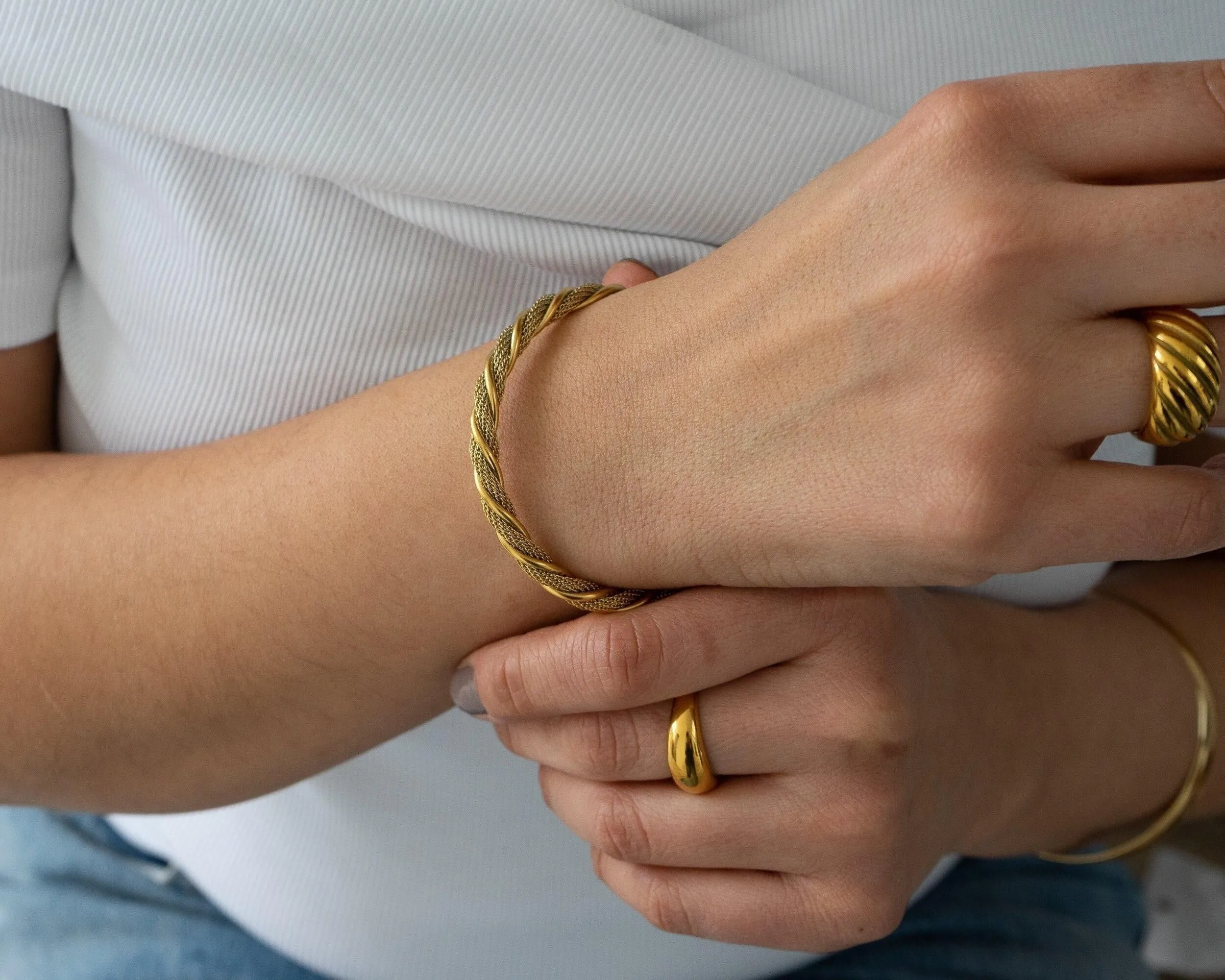 Gold twisted wire open Bracelet