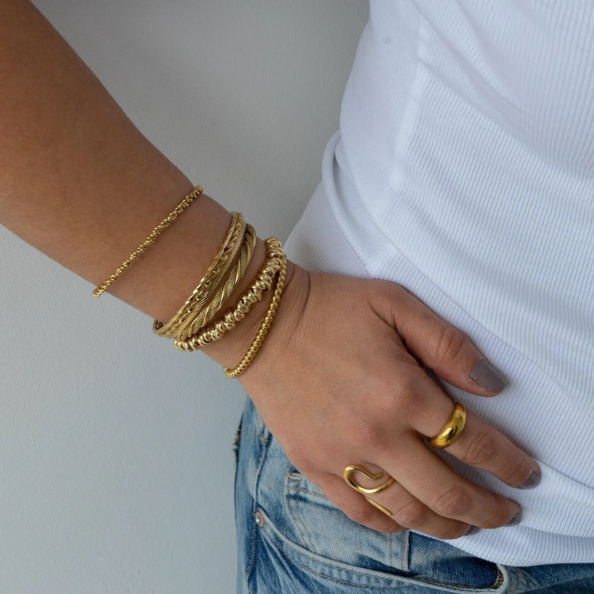 Gold twisted wire open Bracelet