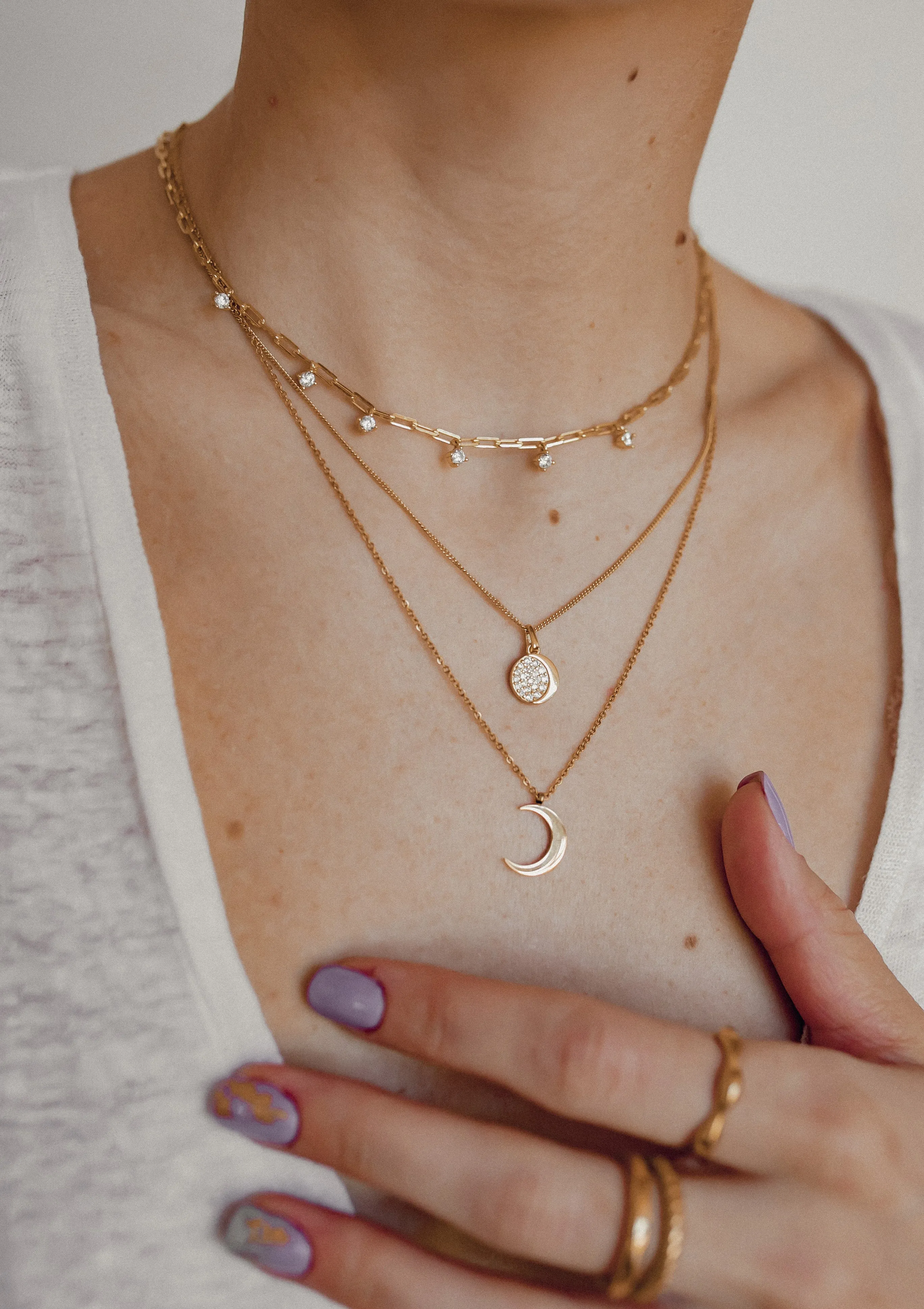 Half Moon Delicate Necklace Gold