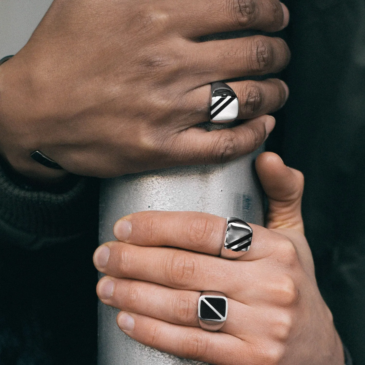 OFFSET BARS BLACK ONYX SQUARE SIGNET RING