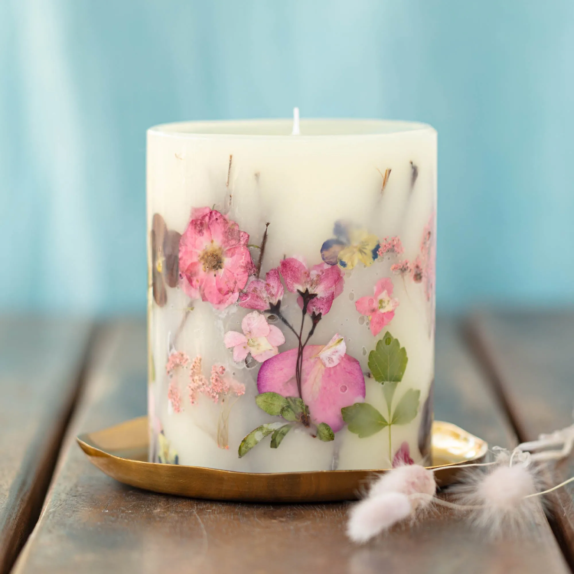 Rachel Parcell   Rosy Rings Peony Small Round Botanical Candle