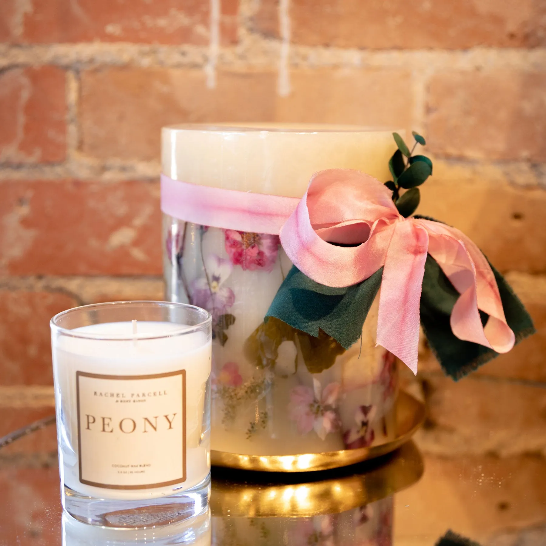 Rachel Parcell   Rosy Rings Peony Small Round Botanical Candle