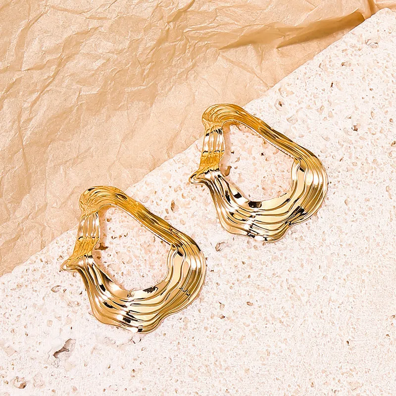 Retro Style Shell Earrings with Unique Metal 3D Design - Vienna Verve Collection