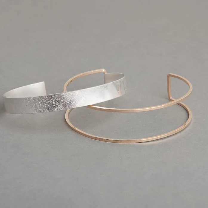 SATELLITE CUFF