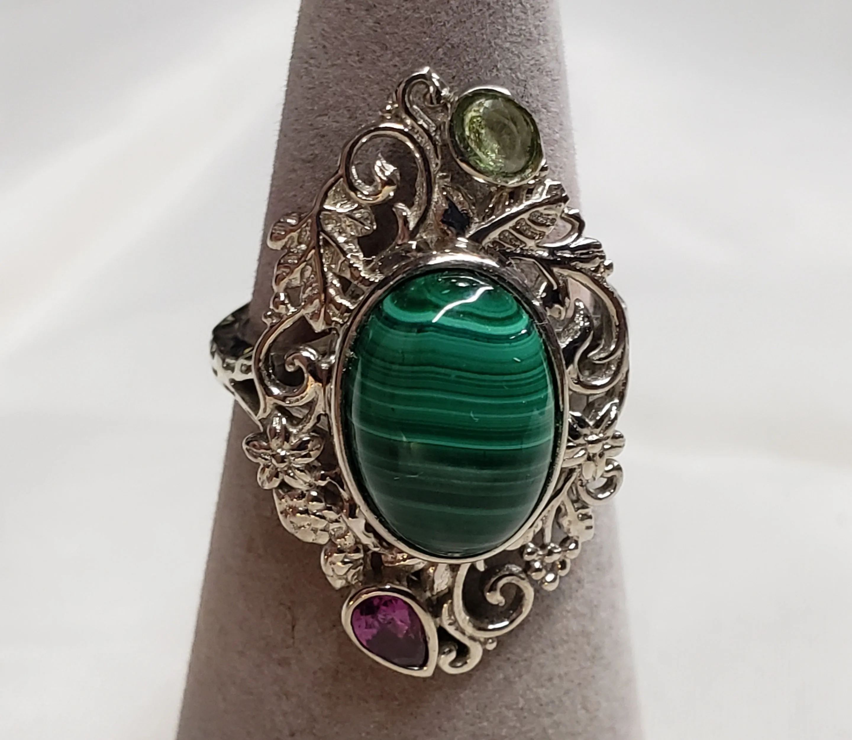 Size 9 Artisan Crafted African Malachite, 7.75 ctw Multi Gemstone Ring in Platinum over Copper with Magnet