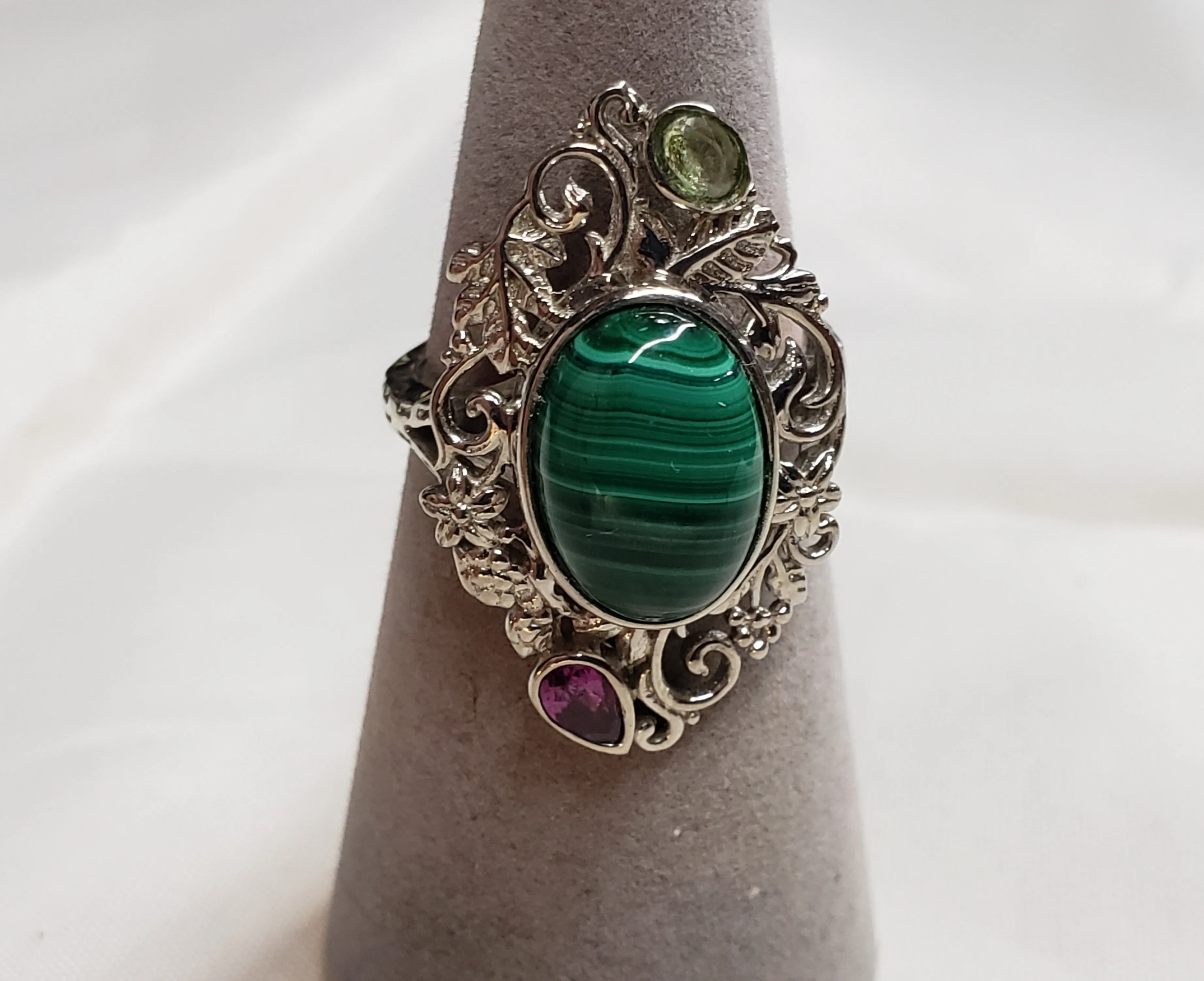 Size 9 Artisan Crafted African Malachite, 7.75 ctw Multi Gemstone Ring in Platinum over Copper with Magnet